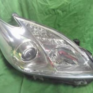 Right Headlight TOYOTA Prius 2012 DAA-ZVW30 8111047500