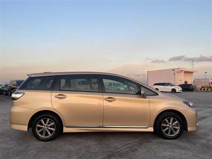 2016 Toyota Wish - Image 28