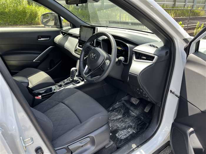 2023 Toyota Corolla Cross - Image 18