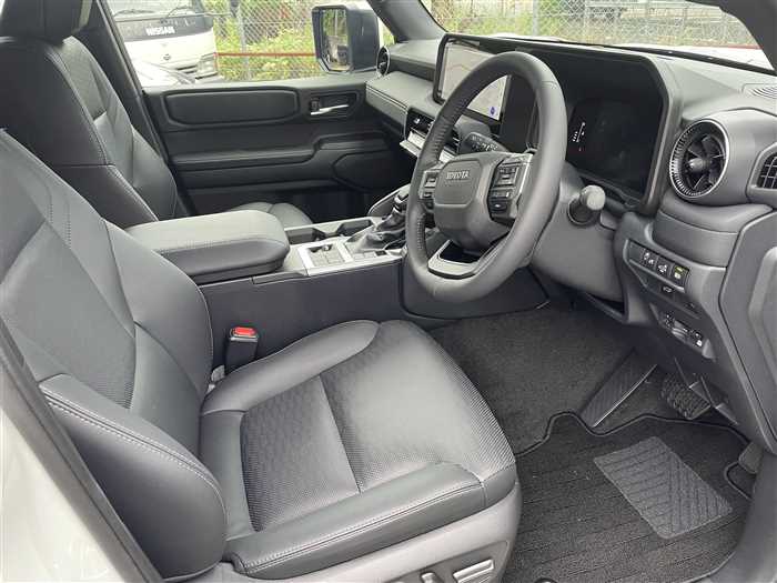 2024 Toyota Land Cruiser  250 VX / ALL LEATHER / SUN ROOF - Image 23