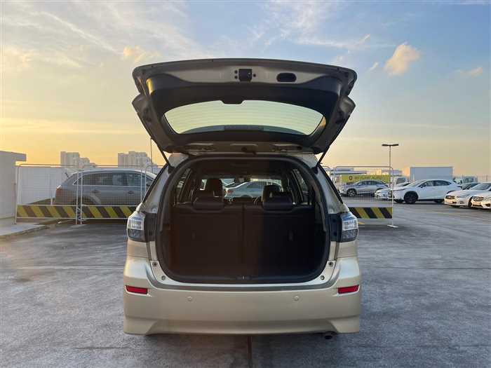 2016 Toyota Wish - Image 22