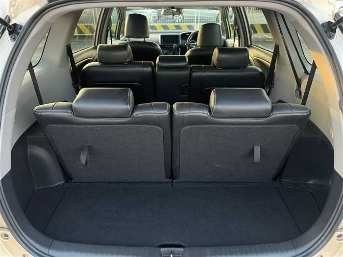2016 Toyota Wish - Image 21