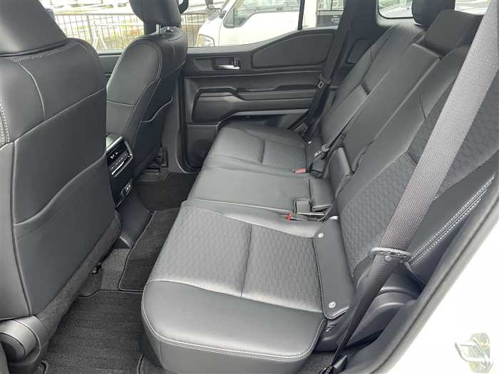 2024 Toyota Land Cruiser  250 VX / ALL LEATHER / SUN ROOF - Image 21
