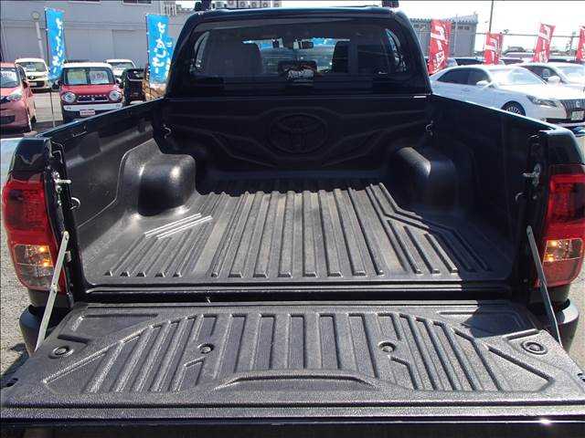 2019 Toyota Hilux 4WD - Image 20