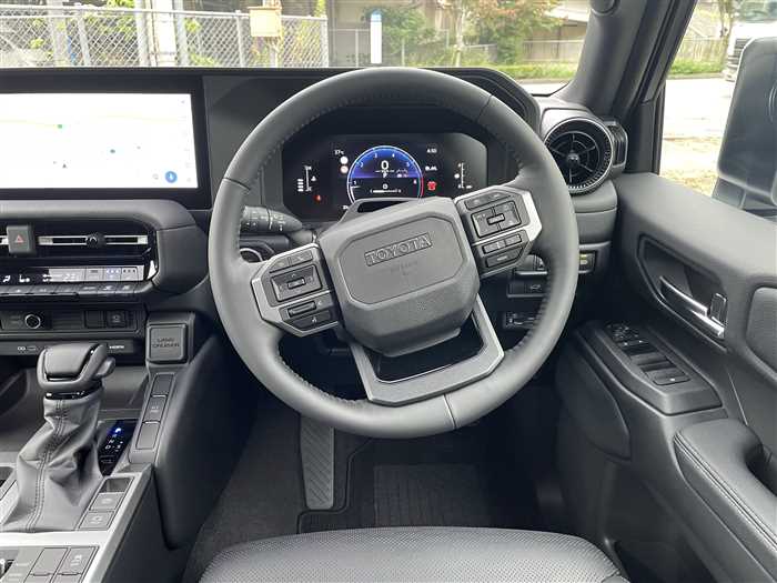 2024 Toyota Land Cruiser  250 VX / ALL LEATHER / SUN ROOF - Image 17
