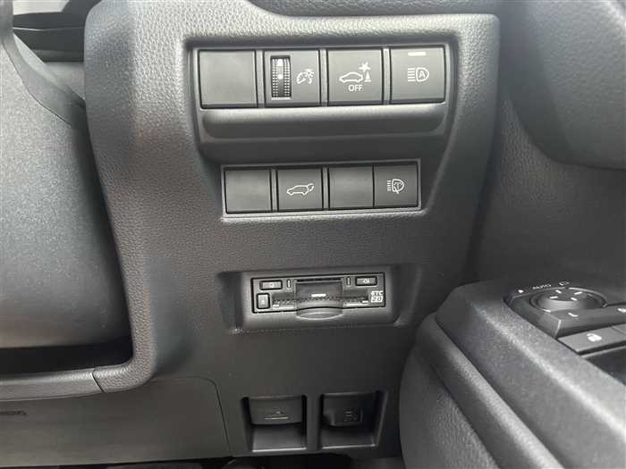2024 Toyota Land Cruiser  250 VX / ALL LEATHER / SUN ROOF - Image 14