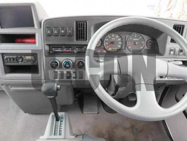 2020 Nissan  Bus - Image 4