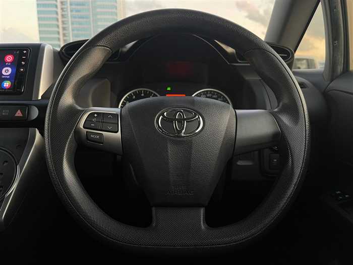 2016 Toyota Wish - Image 12