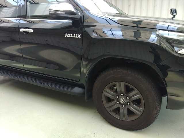 2023 Toyota Hilux Truck - Image 12