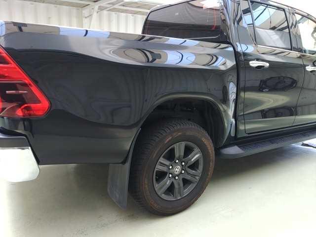 2023 Toyota Hilux Truck - Image 11
