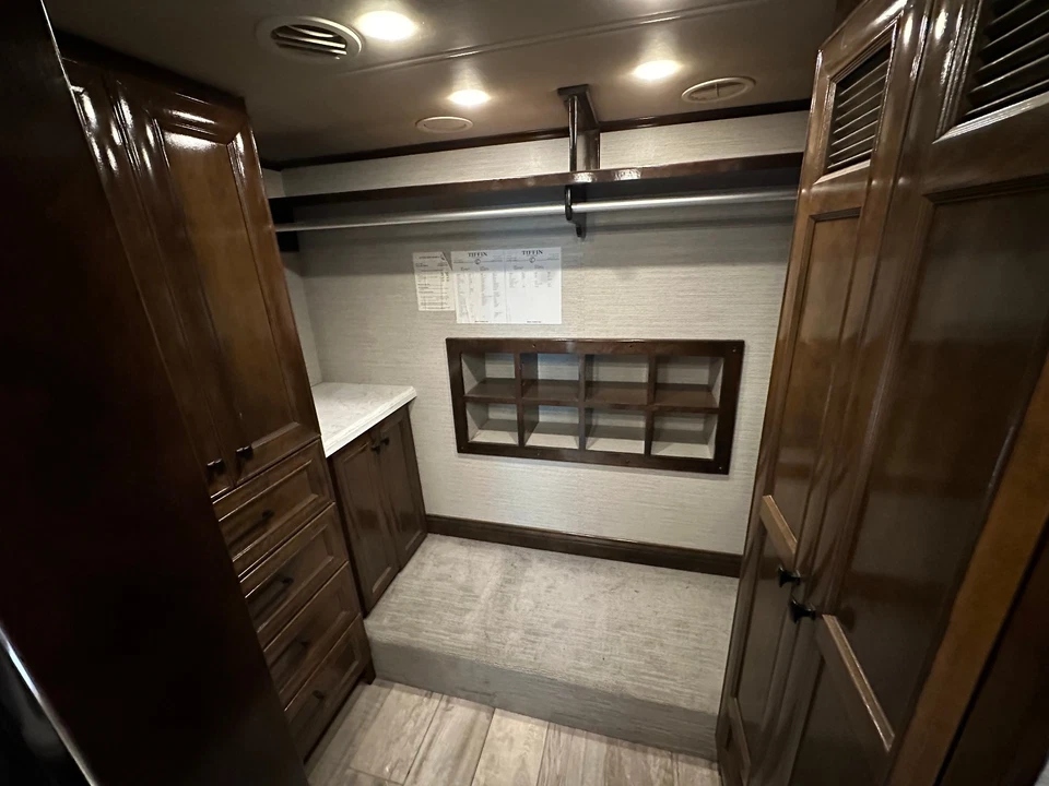 2020 TIFFIN ALLEGRO 45OPP DIESEL PUSHER 605HP BUS LUXURY CLASS A COACH MOTORHOME - Image 21