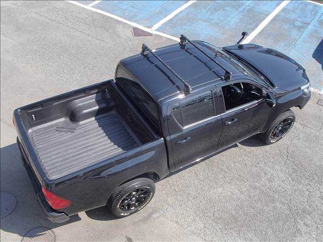 2019 Toyota Hilux 4WD - Image 11