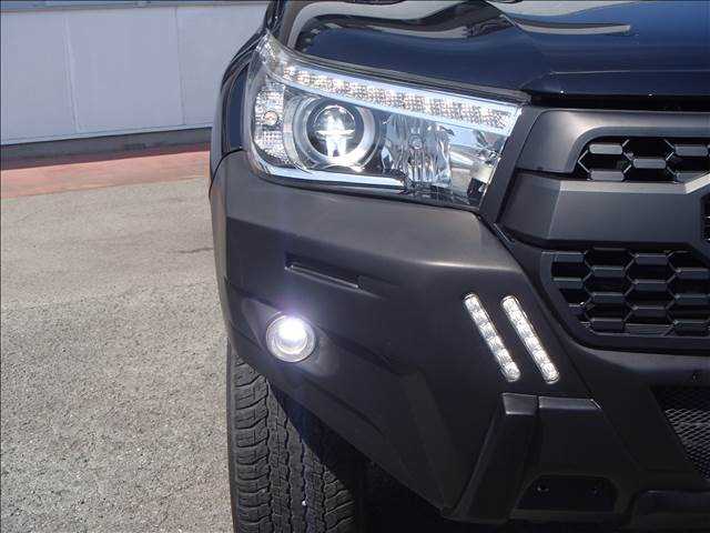 2019 Toyota Hilux 4WD - Image 8