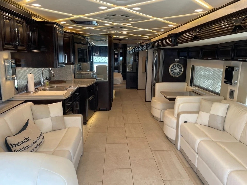 2020 Newmar Mountain Aire 4543 Class A - Image 8