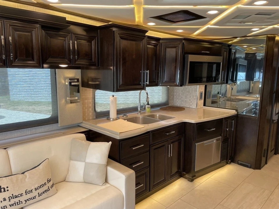 2020 Newmar Mountain Aire 4543 Class A - Image 10