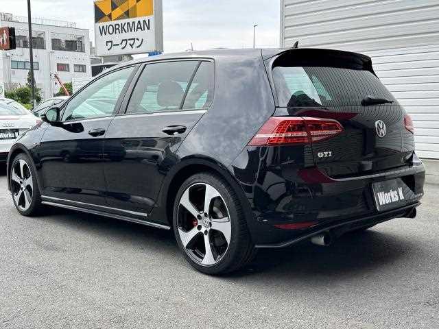 2016 Volkswagen Golf GTI - Image 20