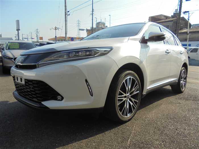 2017 Toyota Harrier - Image 30