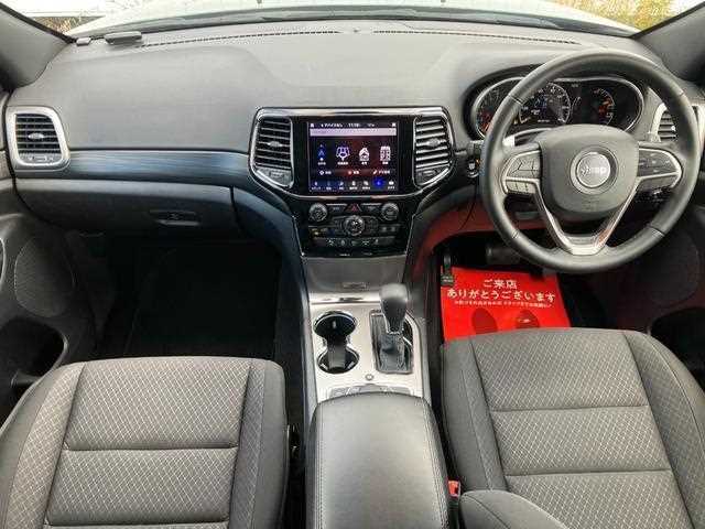 2020 Jeep Grand Cherokee - Image 20