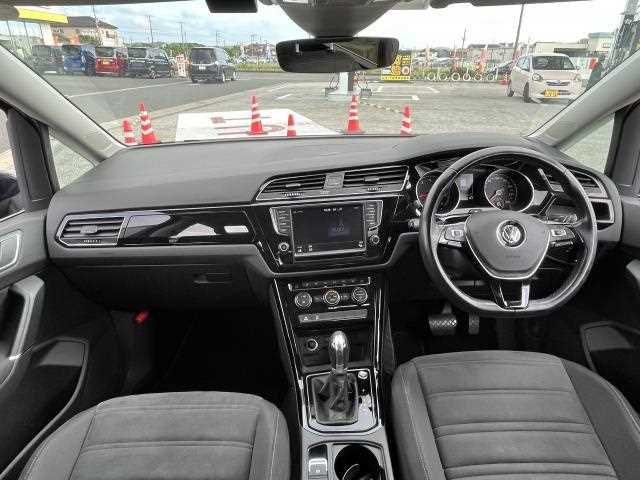 2016 Volkswagen Golf Touran - Image 15