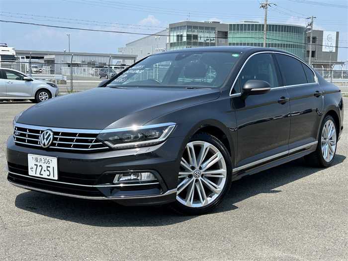2019 Volkswagen Passat - Image 29
