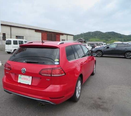 2018 Volkswagen Golf Variant - Image 28