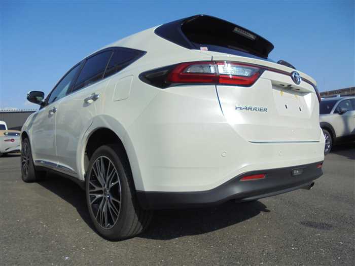 2017 Toyota Harrier - Image 28