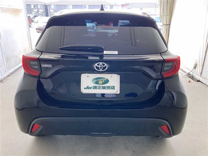 2023 Toyota Yaris - Image 21
