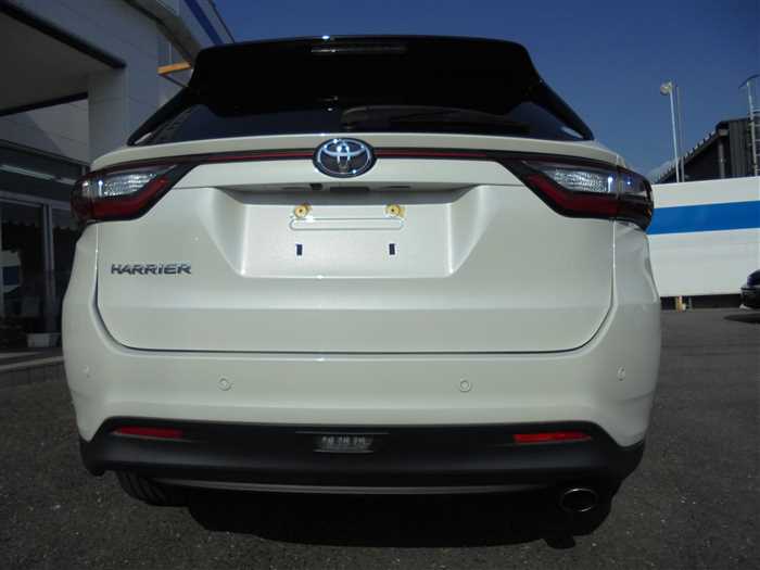 2017 Toyota Harrier - Image 25