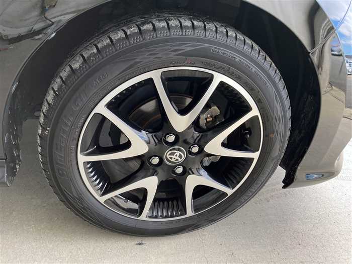 2023 Toyota Yaris - Image 19
