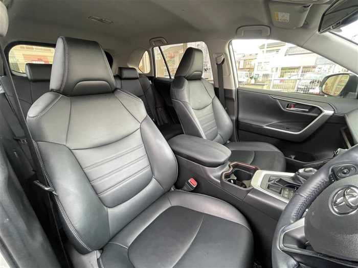 2020 Toyota RAV4 - Image 19