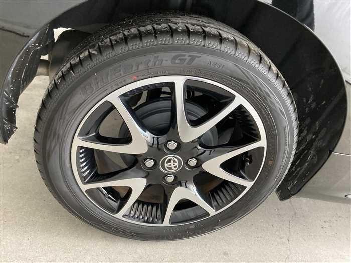 2023 Toyota Yaris - Image 18