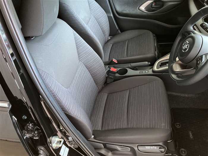 2023 Toyota Yaris - Image 17