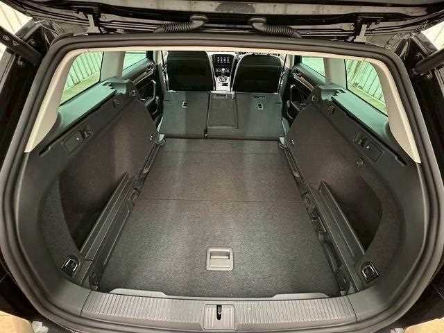 2023 Volkswagen Passat Variant - Image 12