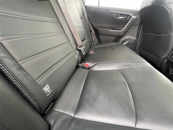 2020 Toyota RAV4 - Image 16