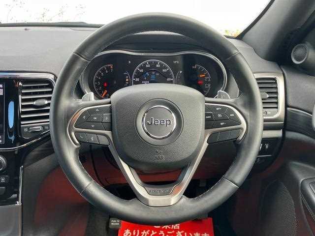 2020 Jeep Grand Cherokee - Image 9