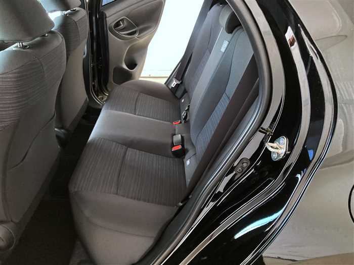 2023 Toyota Yaris - Image 13