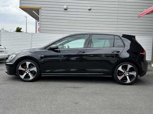 2016 Volkswagen Golf GTI - Image 8