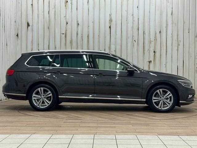 2023 Volkswagen Passat Variant - Image 8