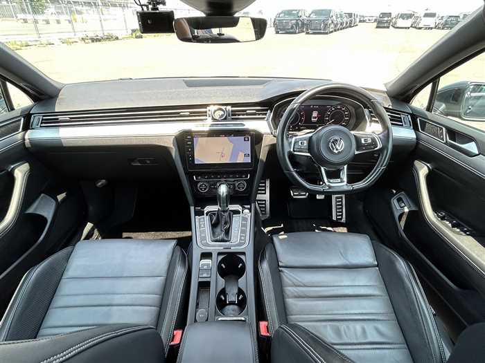 2019 Volkswagen Passat - Image 16
