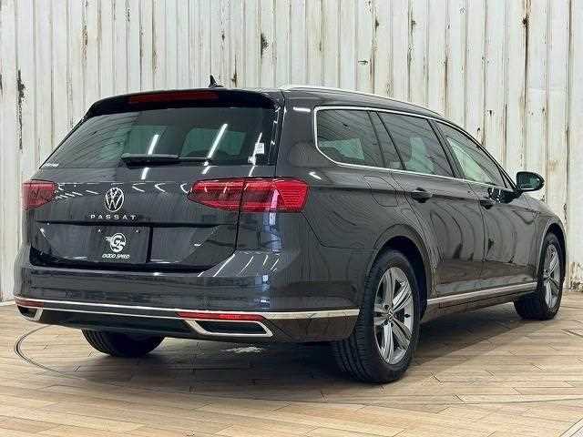 2023 Volkswagen Passat Variant - Image 6