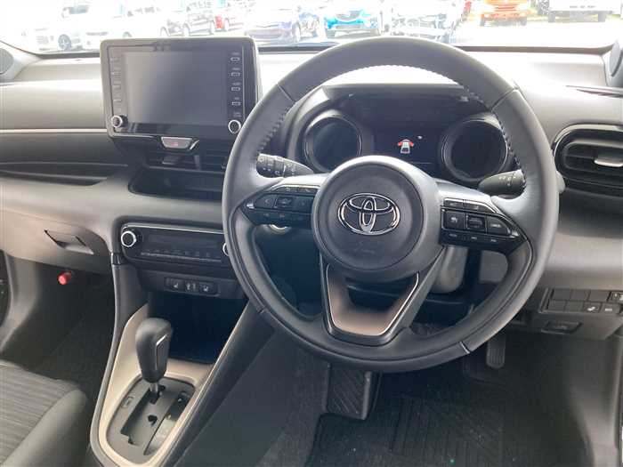 2023 Toyota Yaris - Image 10