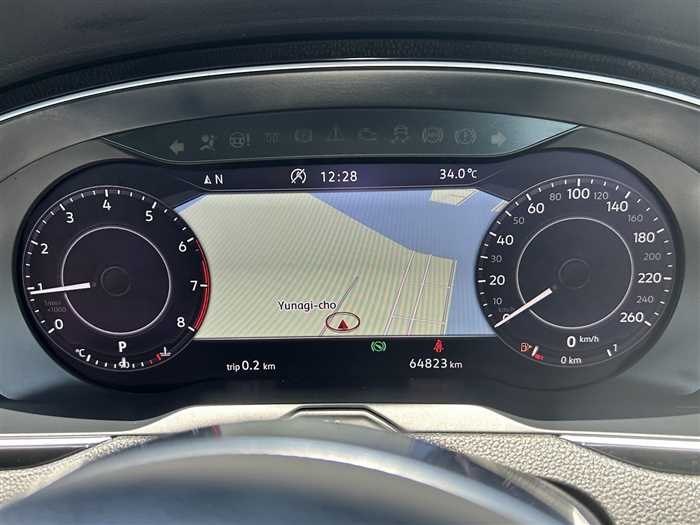 2019 Volkswagen Passat - Image 14