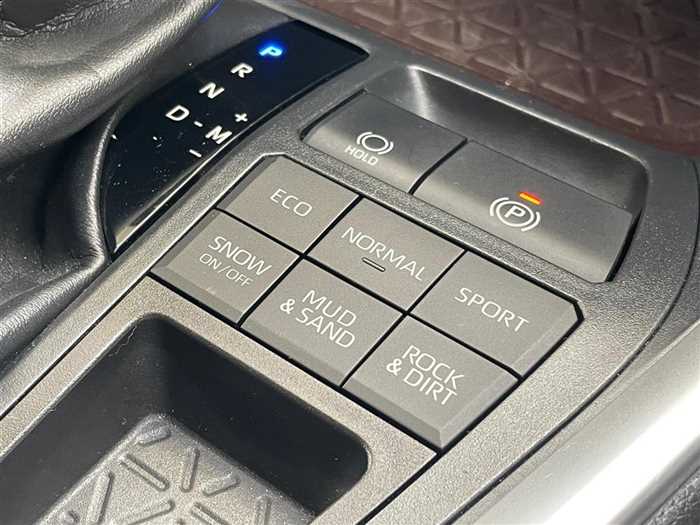 2020 Toyota RAV4 - Image 9