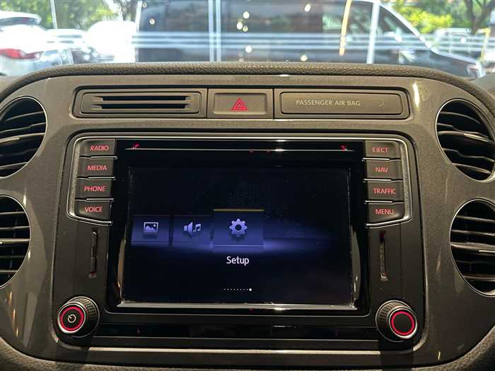 2016 Volkswagen Tiguan - Image 4