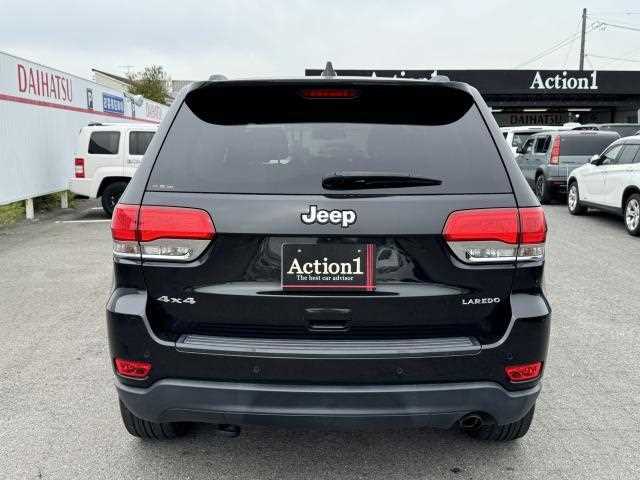 2020 Jeep Grand Cherokee - Image 3