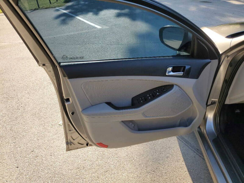 2015 Kia Optima EX - Image 16