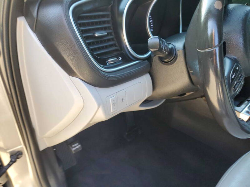 2015 Kia Optima EX - Image 30