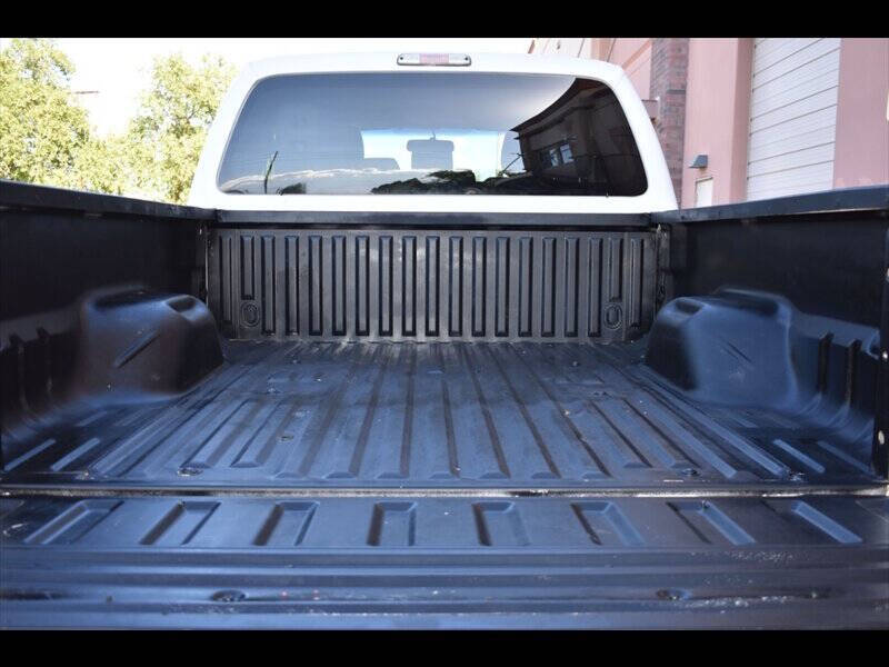 2016 Ford F-250 Super Duty XLT - Image 21