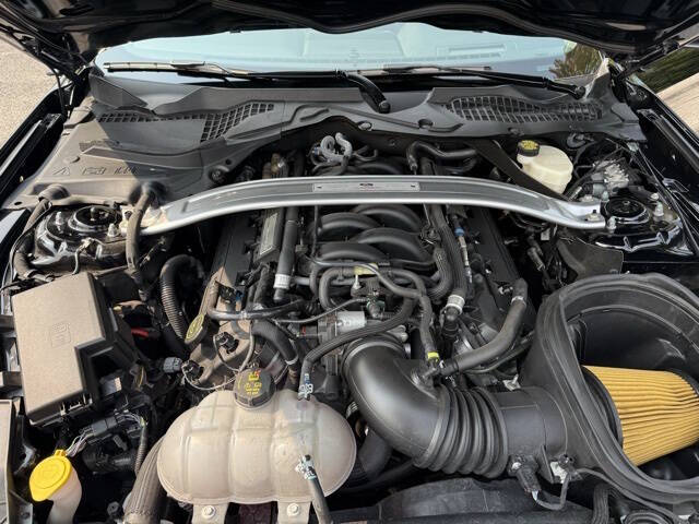 2016 Ford Mustang Shelby GT350 - Image 13