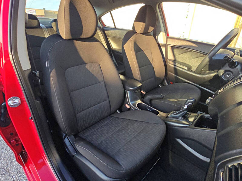2016 Kia Forte LX - Image 13